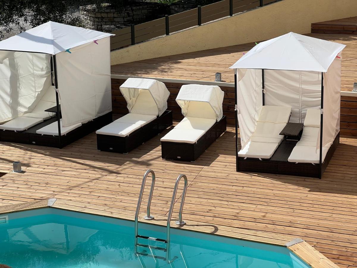 Votsalo Pool Apts Kalami  Bagian luar foto