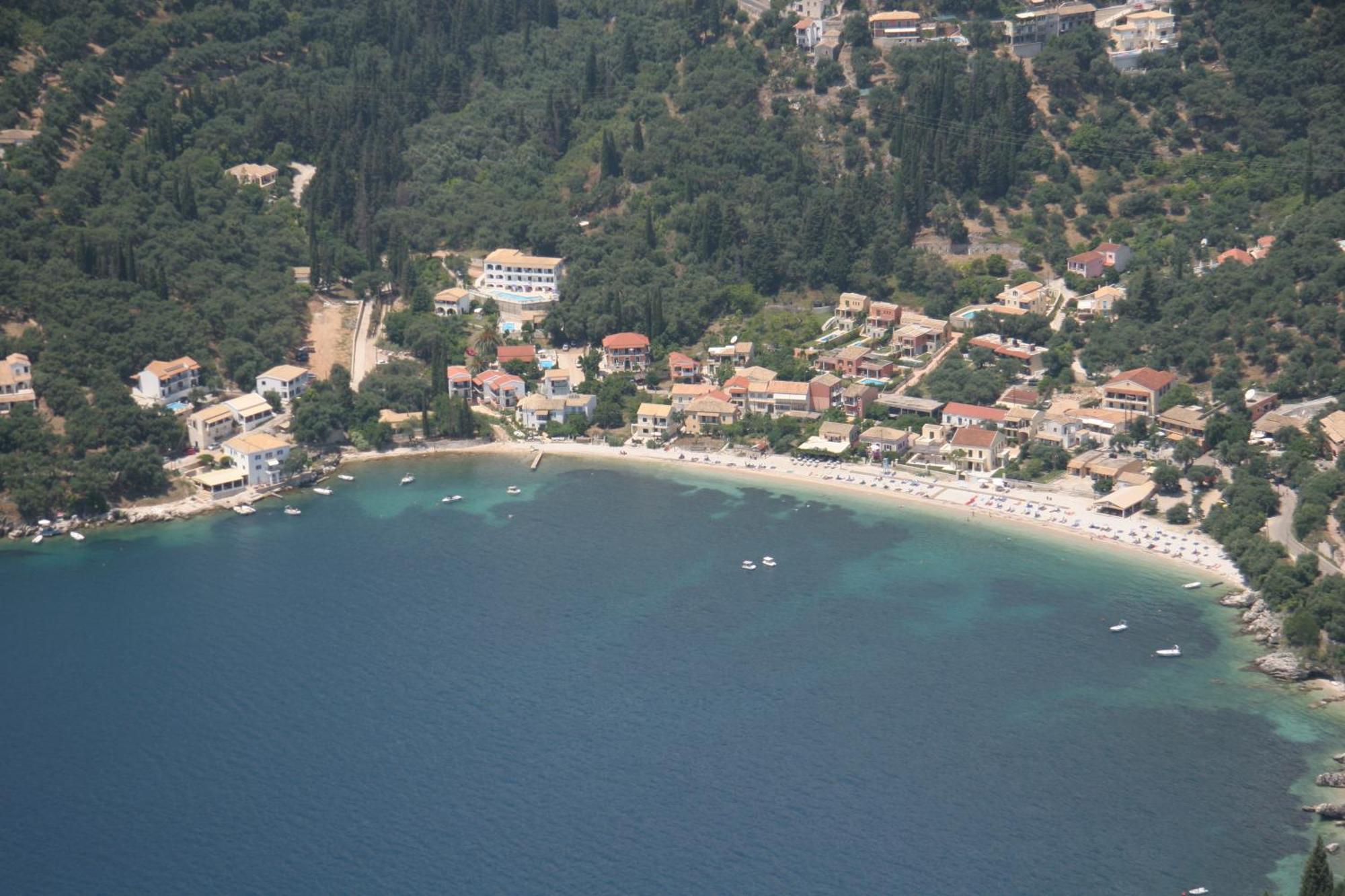 Votsalo Pool Apts Kalami  Bagian luar foto