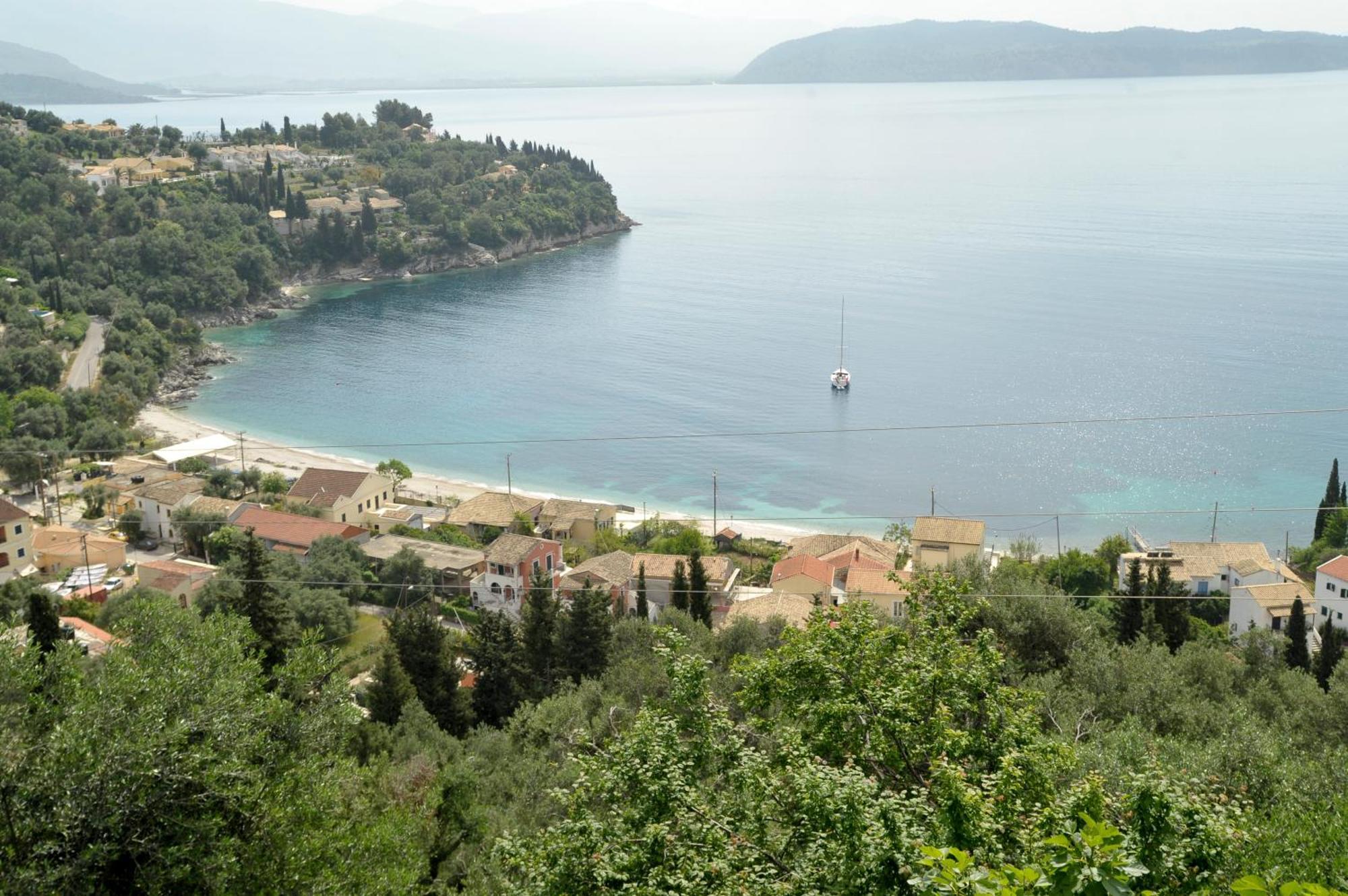Votsalo Pool Apts Kalami  Bagian luar foto